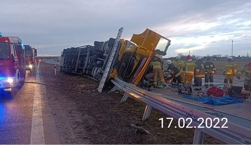 Grasujący Orkan Dudley nie oszczędził transportu ciężarowego