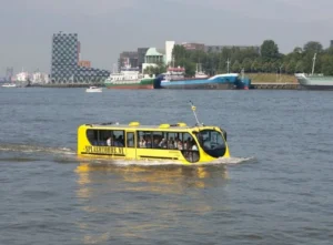 pływający autobus